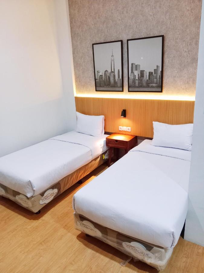 Andita Syariah Hotel Surabaya Kültér fotó