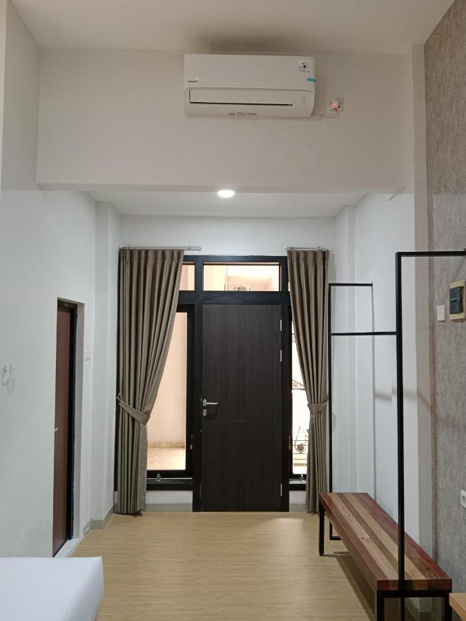 Andita Syariah Hotel Surabaya Kültér fotó