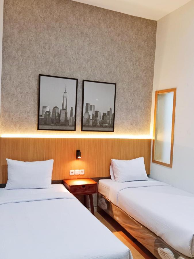 Andita Syariah Hotel Surabaya Kültér fotó