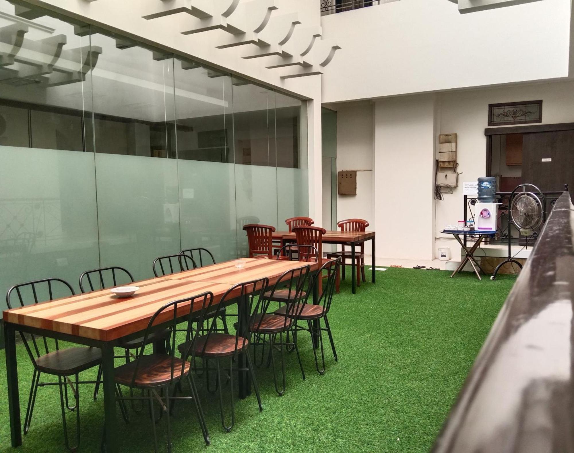Andita Syariah Hotel Surabaya Kültér fotó