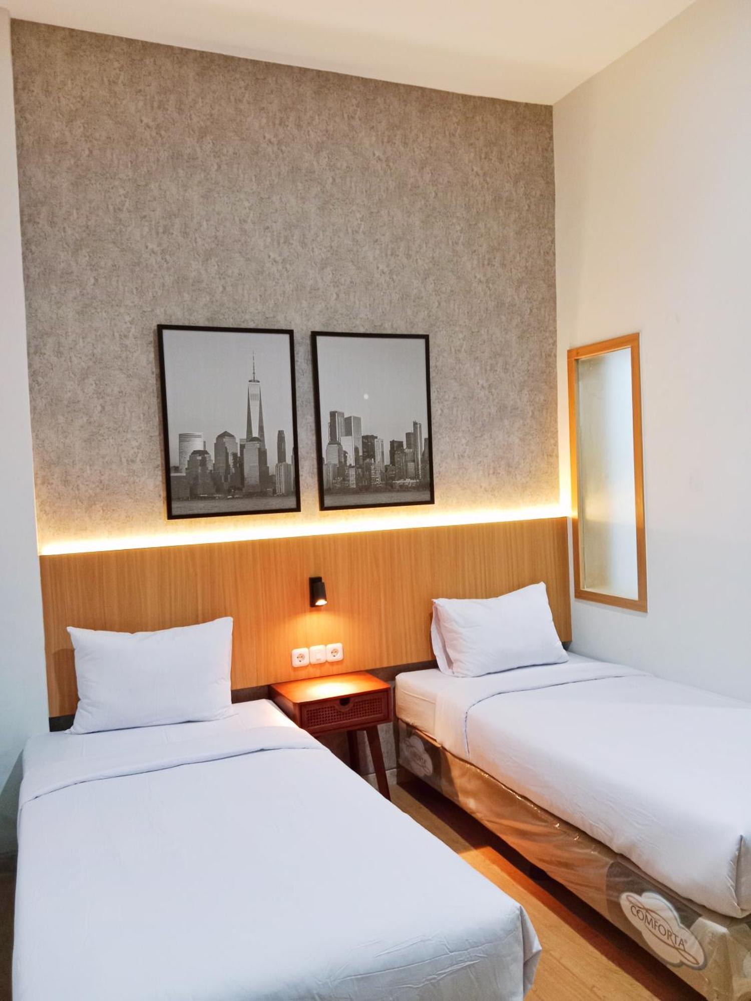 Andita Syariah Hotel Surabaya Kültér fotó