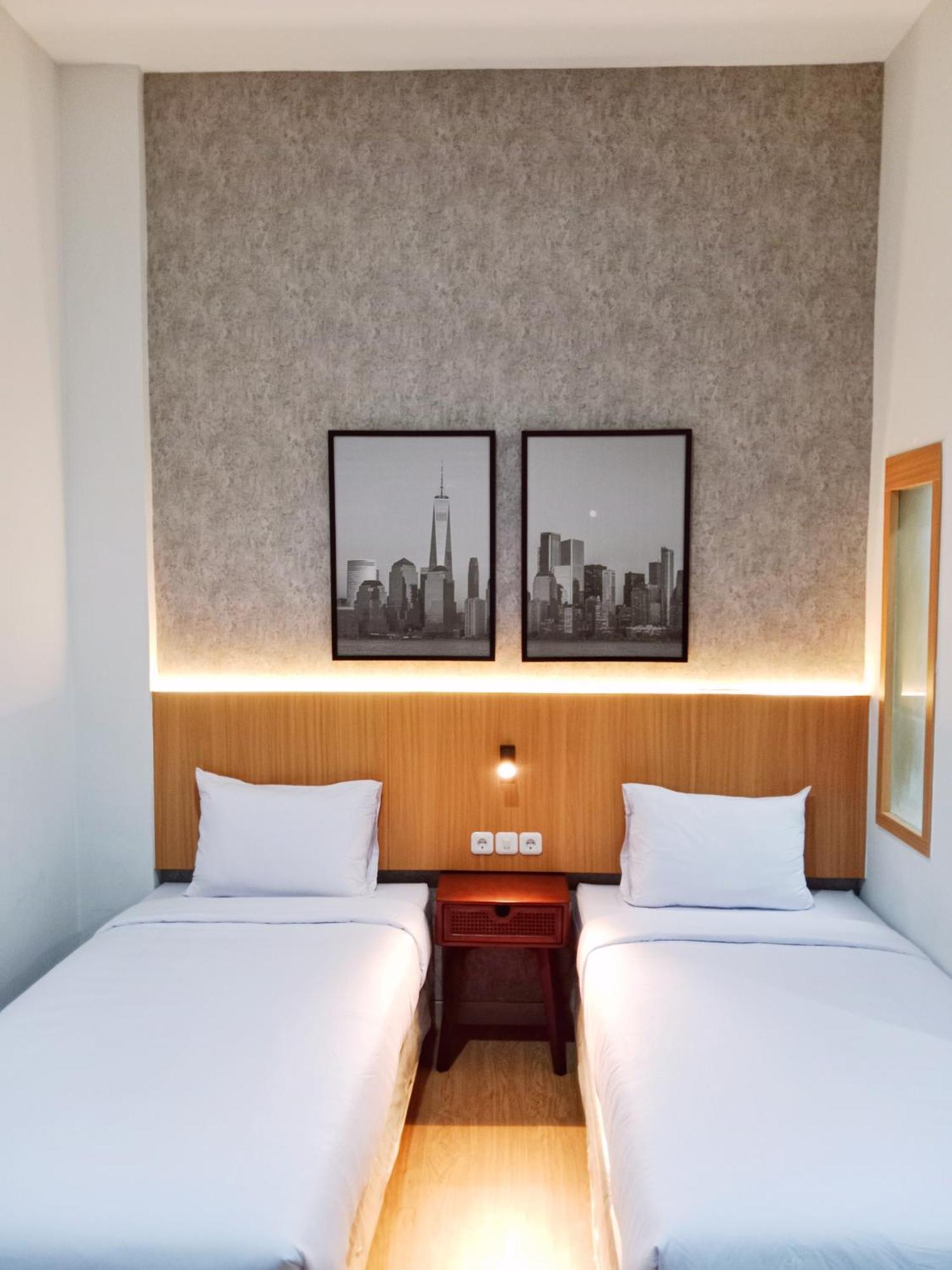 Andita Syariah Hotel Surabaya Kültér fotó