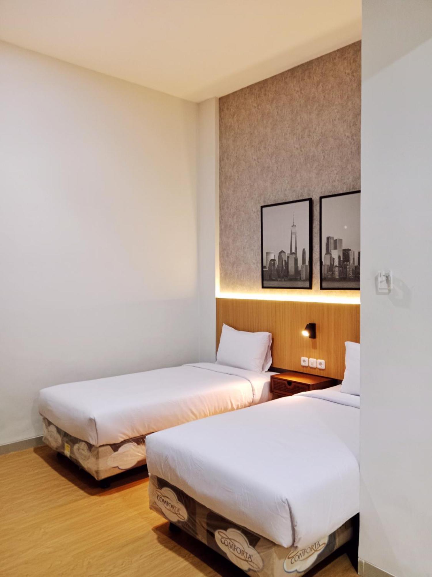 Andita Syariah Hotel Surabaya Kültér fotó
