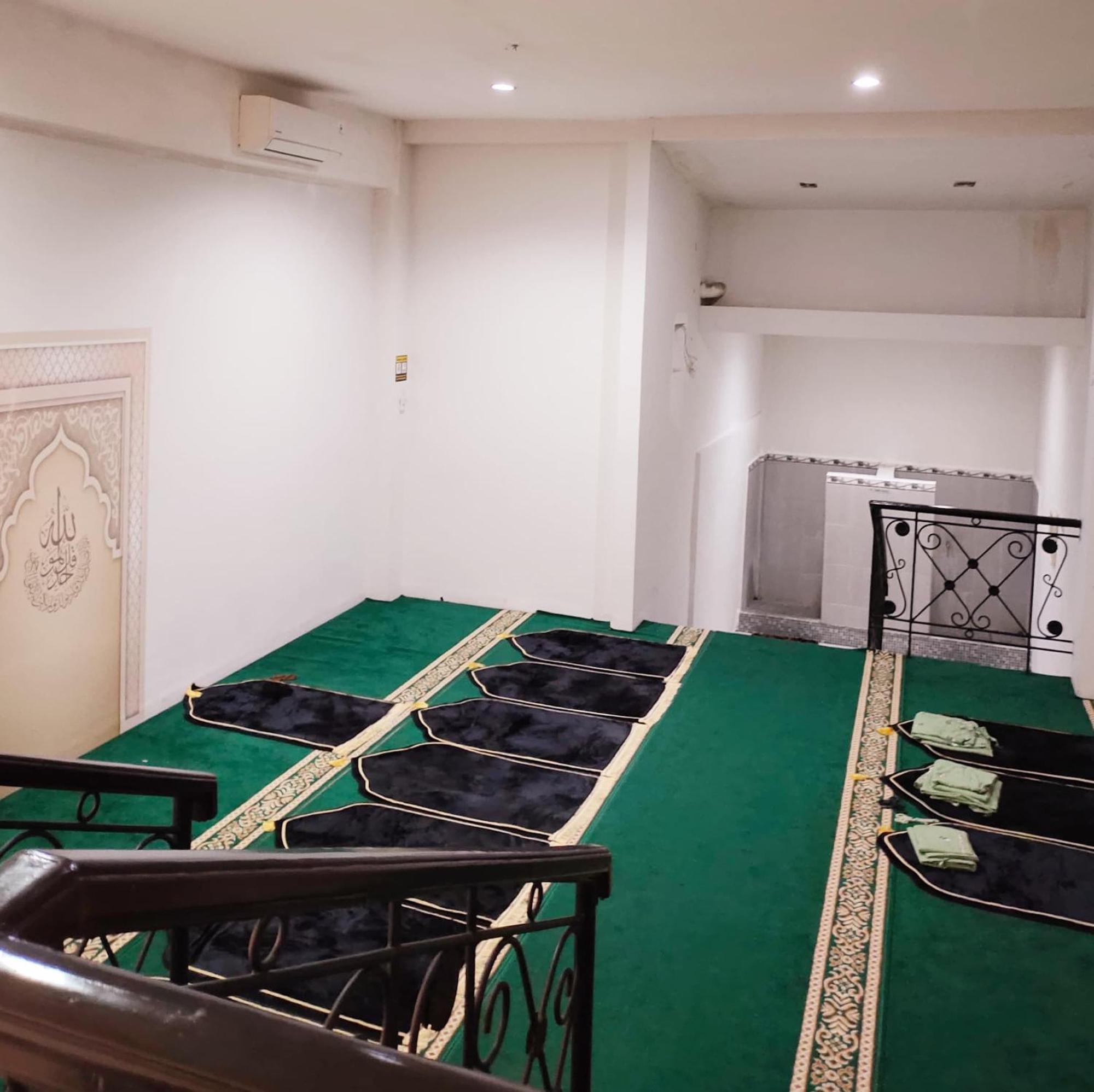 Andita Syariah Hotel Surabaya Kültér fotó